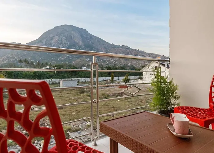 Holiday Day Home In Nandi Skandagiri Hills